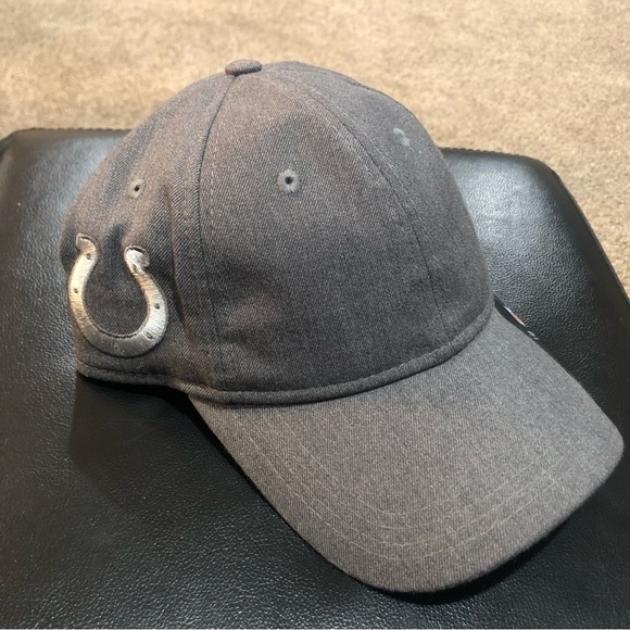 NEW NFL Indianapolis Colts adjustable ball cap - Picture 2 of 7